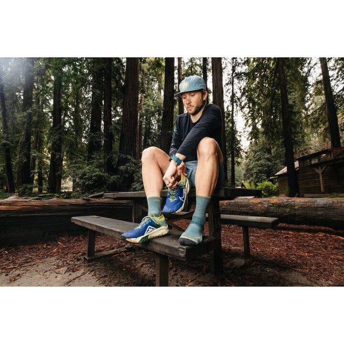 DARN TOUGH LIGHT HIKER MICRO CREW LIGHTWEIGHT HIKING SOCK MEN'S Apparel Darn Tough 