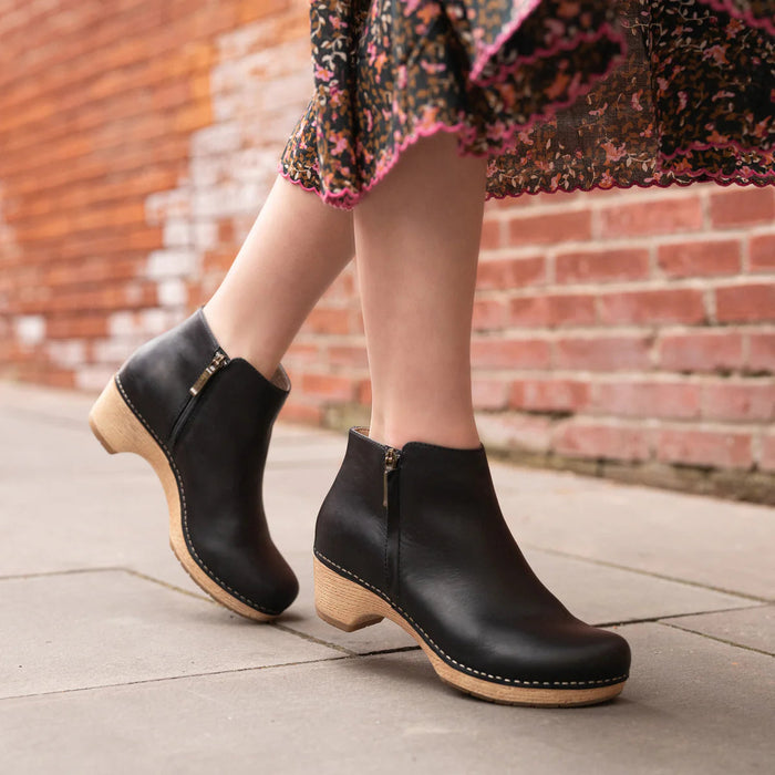 Dansko black ankle boots best sale