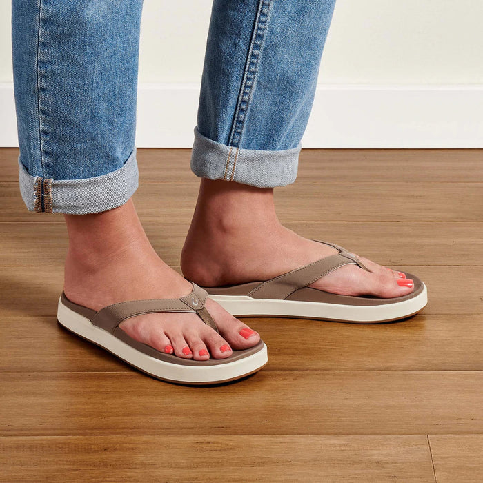 Olukai Obama Flip Flops Women's Size 10